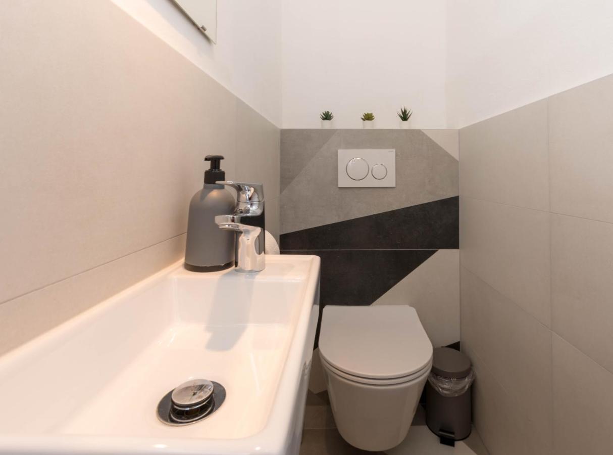 Nona Mileva Apartment Пула Экстерьер фото